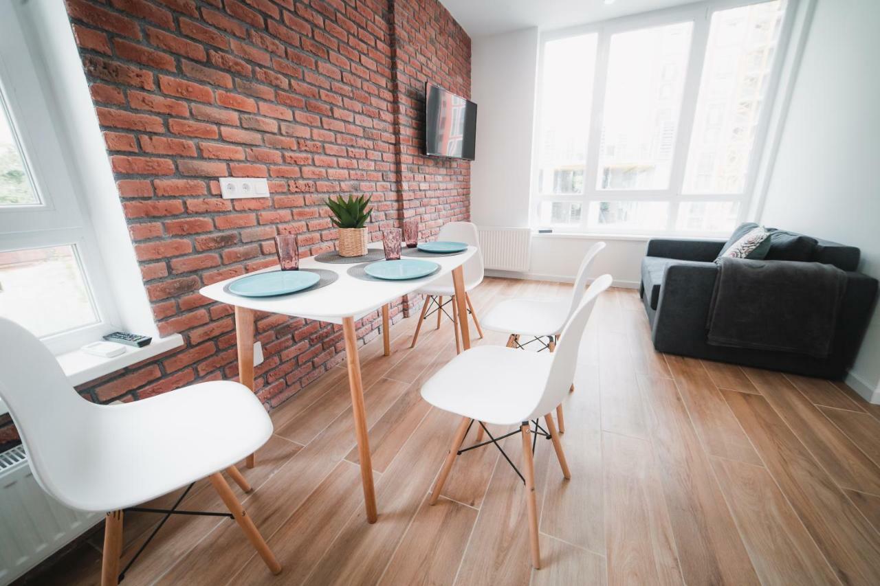 Kostjukowski Apartments Shevchenka 60 Lviv Dış mekan fotoğraf