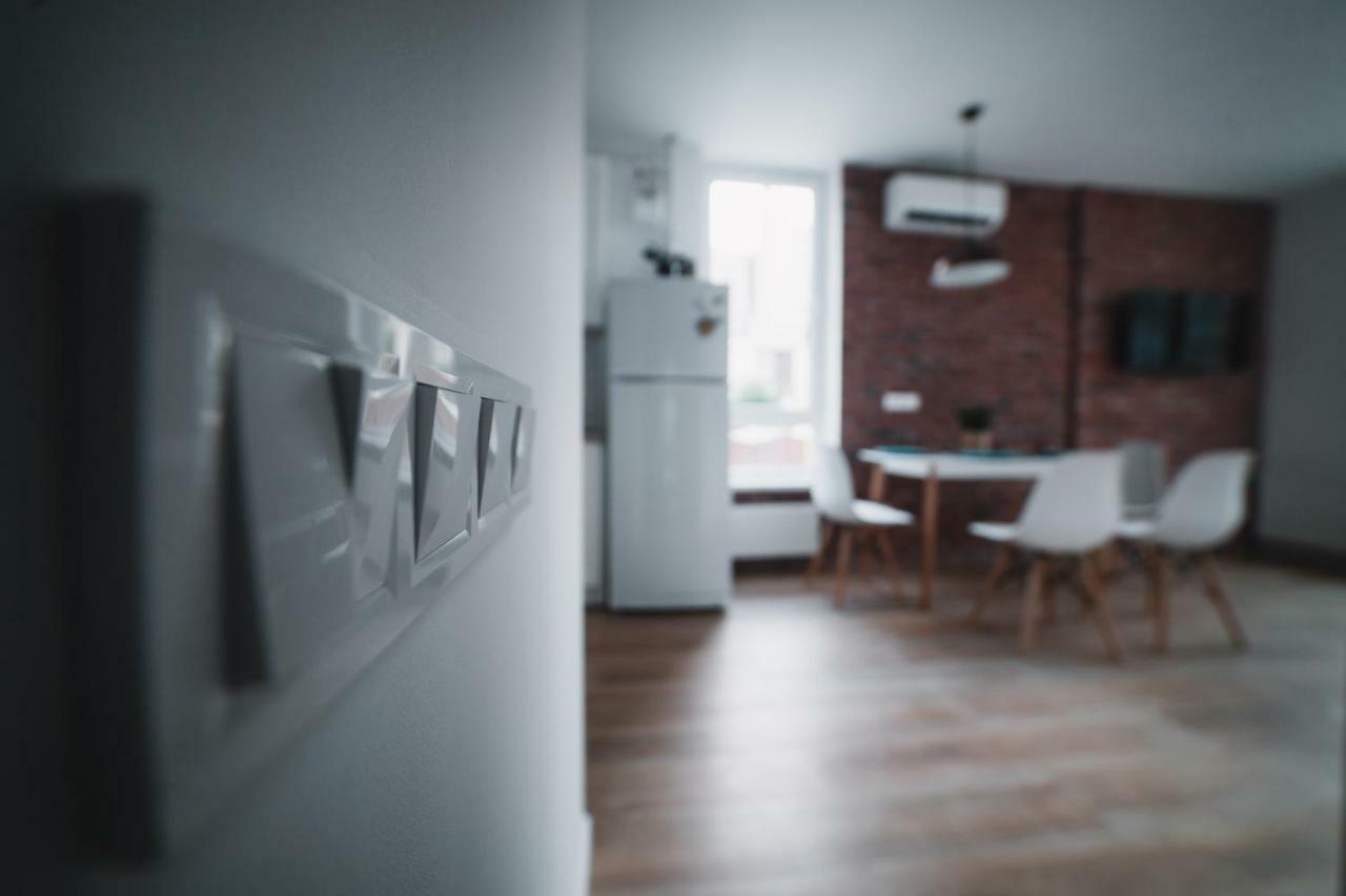 Kostjukowski Apartments Shevchenka 60 Lviv Dış mekan fotoğraf
