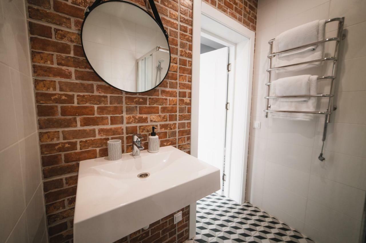 Kostjukowski Apartments Shevchenka 60 Lviv Dış mekan fotoğraf