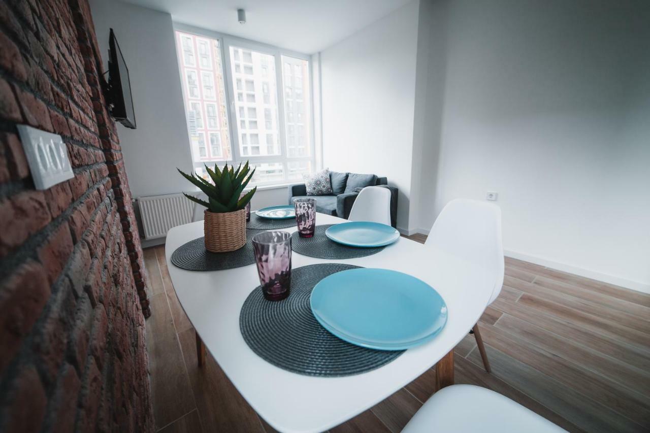 Kostjukowski Apartments Shevchenka 60 Lviv Dış mekan fotoğraf