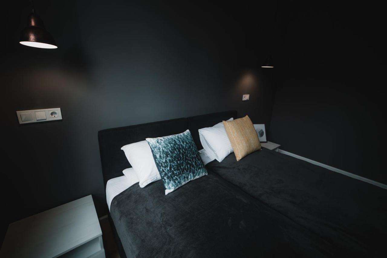 Kostjukowski Apartments Shevchenka 60 Lviv Dış mekan fotoğraf
